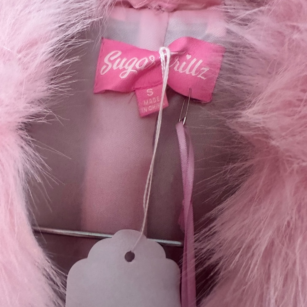 Dolls Kill Sugar Thrillz Cupids Arrow Embellished Faux Fur and Leather Moto Rare - Picture 10 of 11